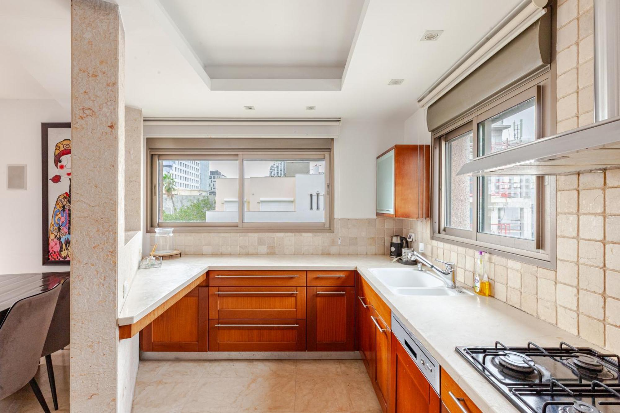 Breezhouse Mamad Jonah Tel-Aviv